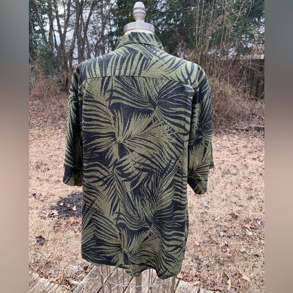Silk Palm Leaf Hawaiian Button-Up Shirt - Picture 16 of 16